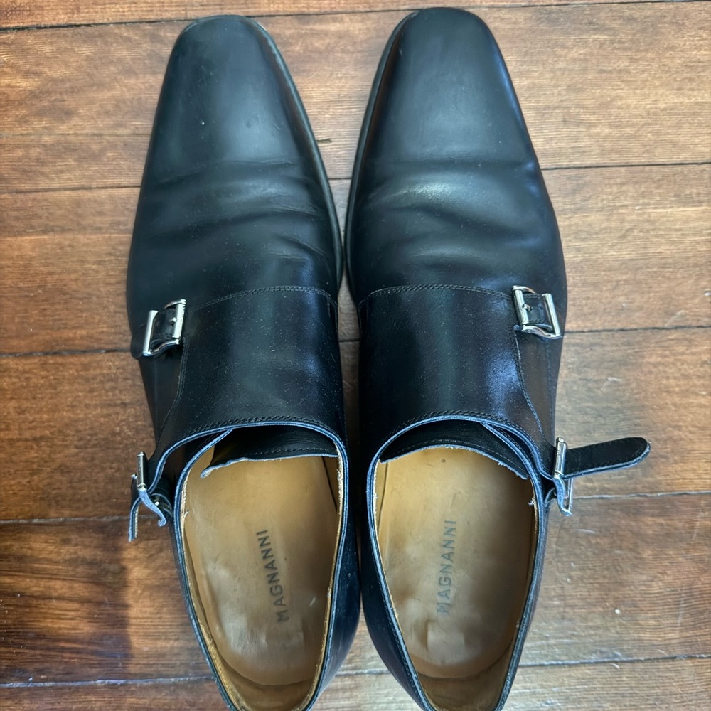 Magnanni Black Leather Oxford Shoes